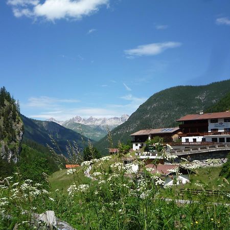 Gasthaus Alpenrose Gramais Dış mekan fotoğraf