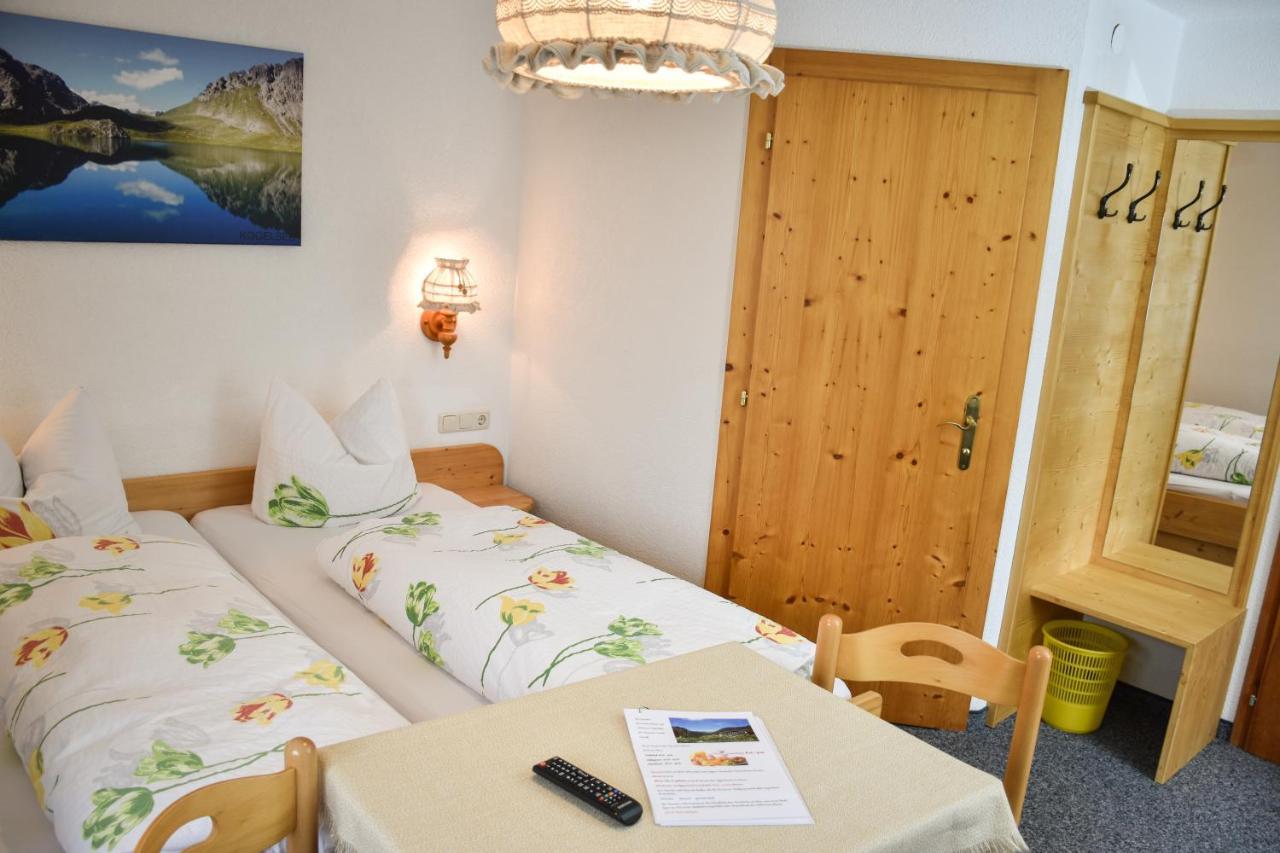 Gasthaus Alpenrose Gramais Dış mekan fotoğraf